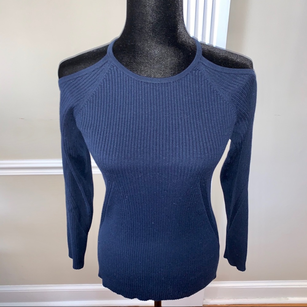 Trina Turk Sexy Kawaii Open-ShoulderSweater Medium